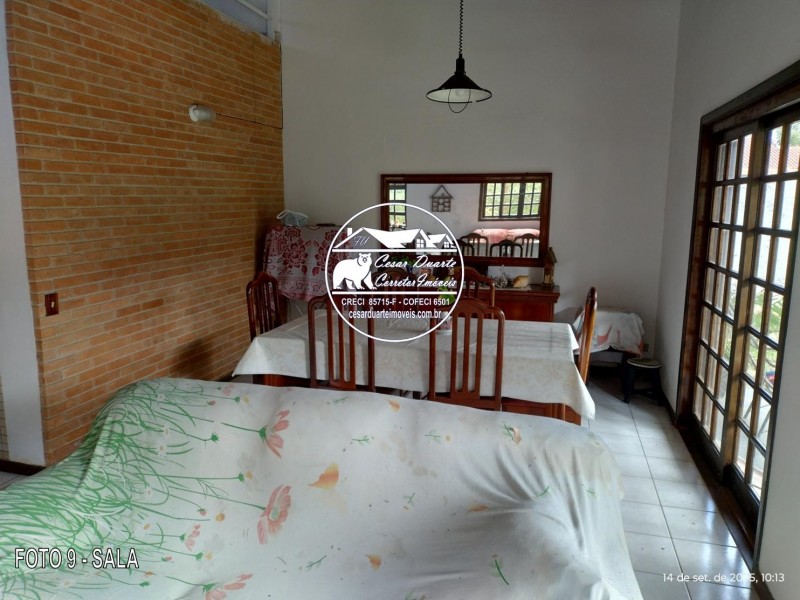 CASA DE ESQUINA EM AVENIDA COMERCIAL COM EDÍCULA E 3 DORMITÓRIOS