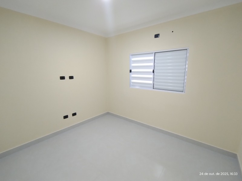 CASA NOVA LADO PRAIA COM 2 DORM E PISCINA