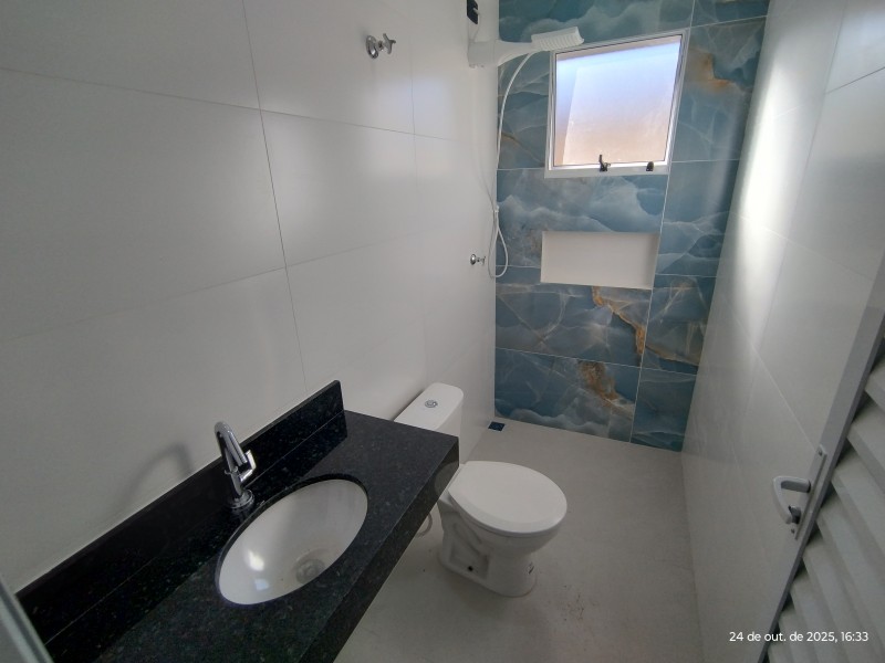 CASA NOVA LADO PRAIA COM 2 DORM E PISCINA